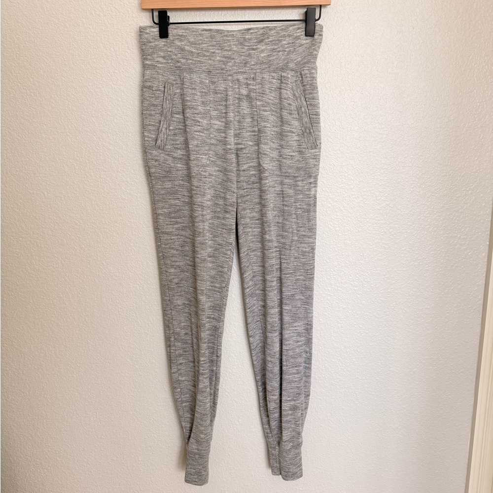 Athleta Salutation Gray Knit Jogger Pants